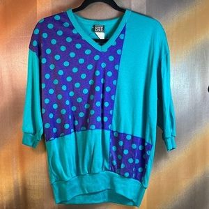 Vintage‎ 80’s turquoise and purple t-shirt. Size M. 44” chest. 38” waist. B7